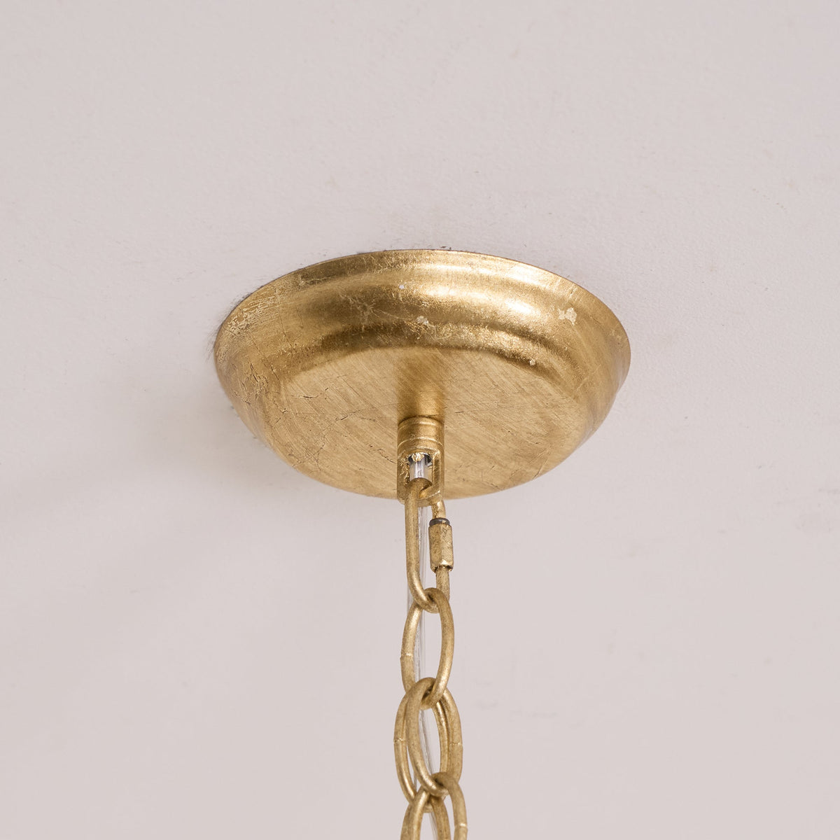 Lámpara colgante barroca tipo farol con detalles de pájaros y hojas – lámpara de techo clásica de 3 luces en dorado o bronce | Sansoti