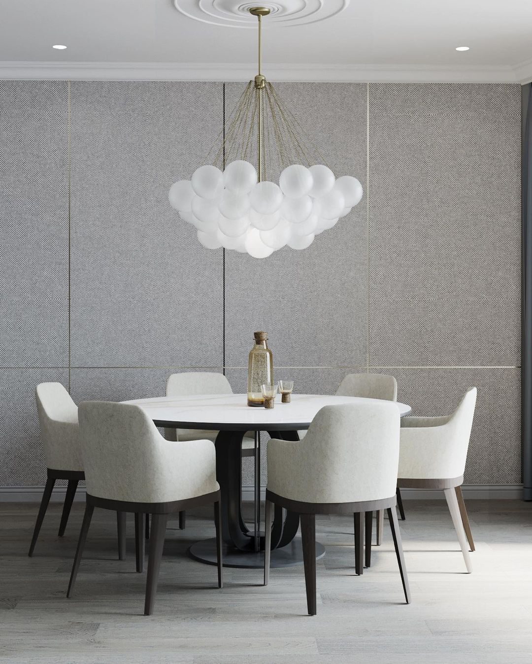 Handgefertigter gläserner Kugel-Kandelaber mit natürlicher Lichtstreuung – Elegante Glastechnik des 19. Jahrhunderts für eine warme Atmosphäre | Sansoti