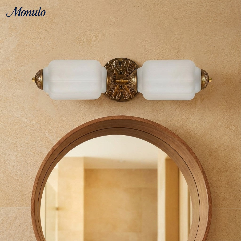 Applique murale Eloise Vintage en verre opalin festonné - Éclairage d'accent moderne pour salle de bain et chambre