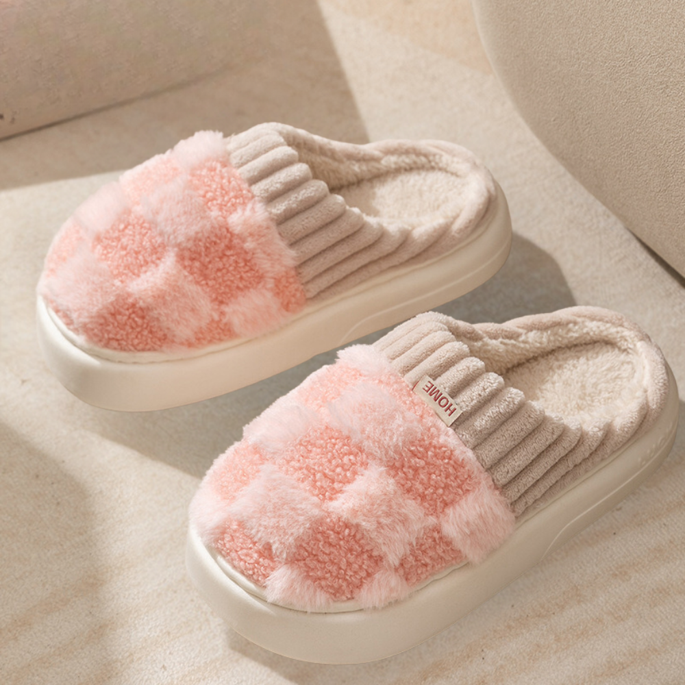 House Slippers with Warm Lining and Non-Slip Sole – Comfortable Indoor Slippers for Delightful Winter Evenings | Sansoti