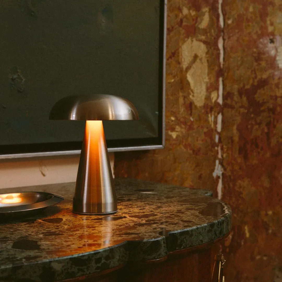 Bezprzewodowa, ładowalna lampka stołowa USB-C z funkcją dotykową i ściemnianiem, metalowa, złota, aluminiowa, na taras | Sansoti