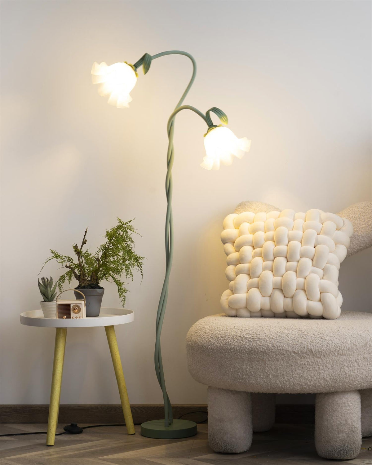 Stehlampe Blumen-Design Grün Weiß Metall 170cm 2-3-flammig LED Stimmungslicht Wohnzimmer Schlafzimmer | Sansoti