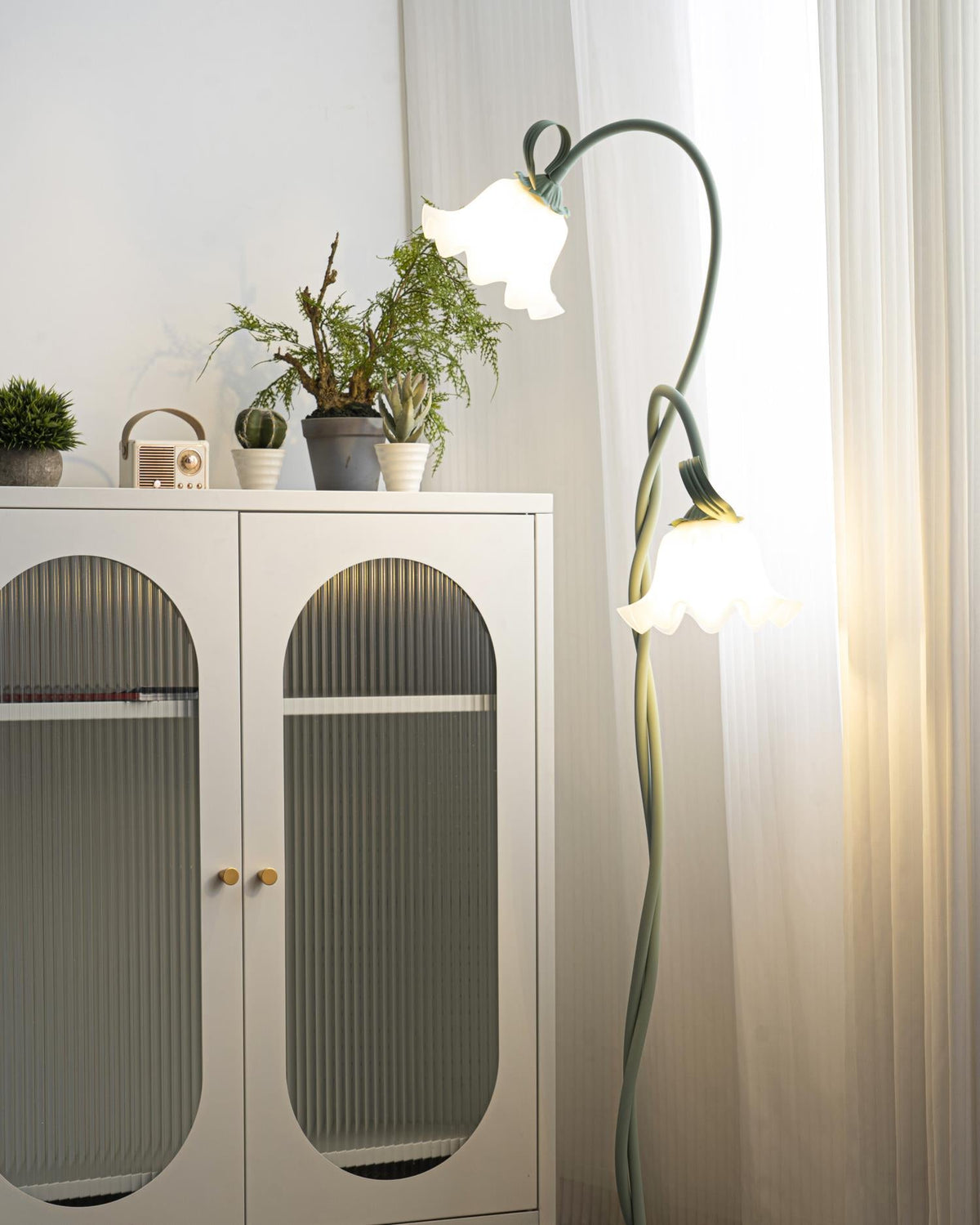Stehlampe Blumen-Design Grün Weiß Metall 170cm 2-3-flammig LED Stimmungslicht Wohnzimmer Schlafzimmer | Sansoti