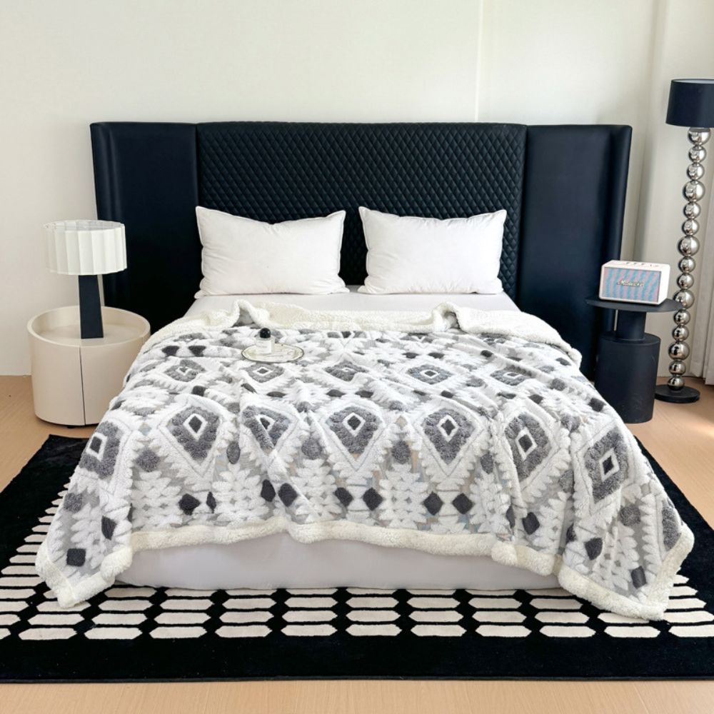 Double Throw with Geometric Pattern Vintage Microfiber Living Room Bedroom Sofa Blanket Soft Warm Comfortable | Sansoti