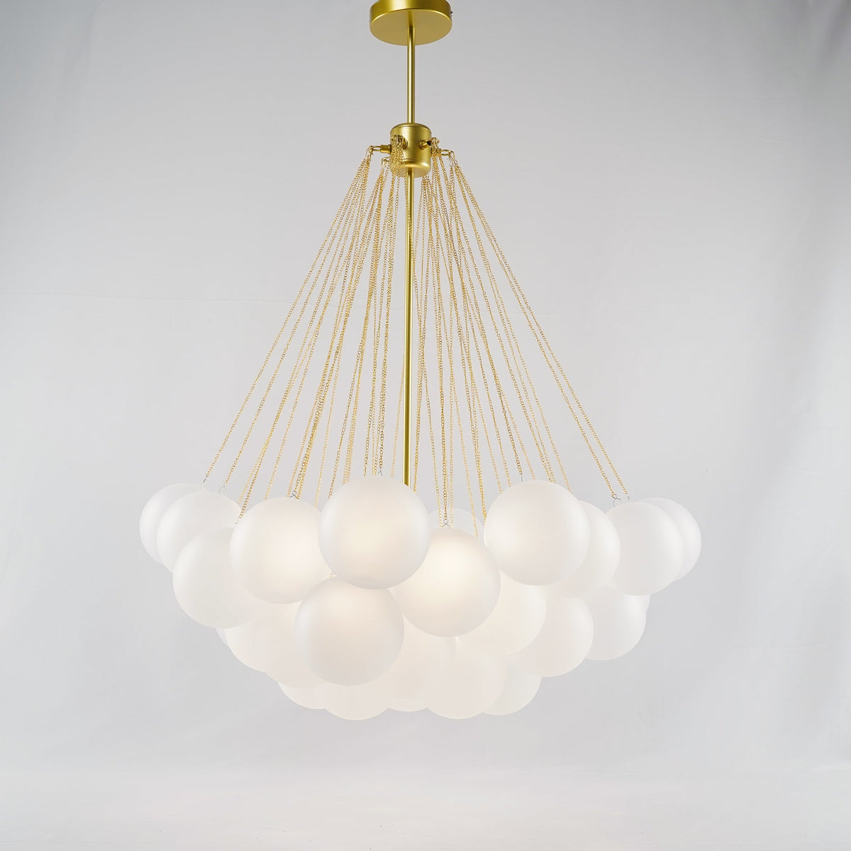 Lámpara colgante de bolas de vidrio, 19-37 bolas, metal dorado, para comedor y salón | Sansoti