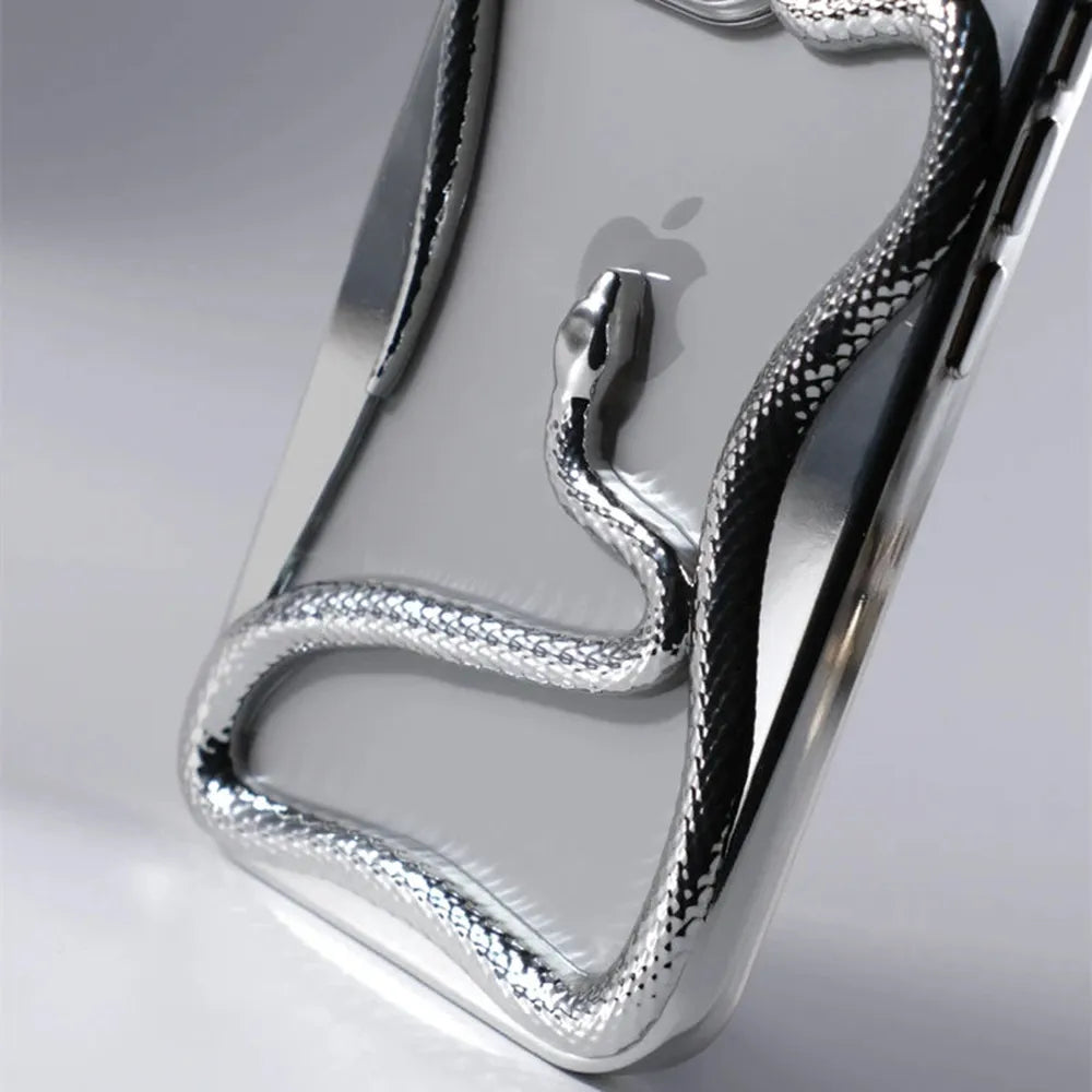 iPhone Case with Snake Pattern and Reinforced Bumper – Matte and Chrome Finish for iPhone 12-17 | Sansoti