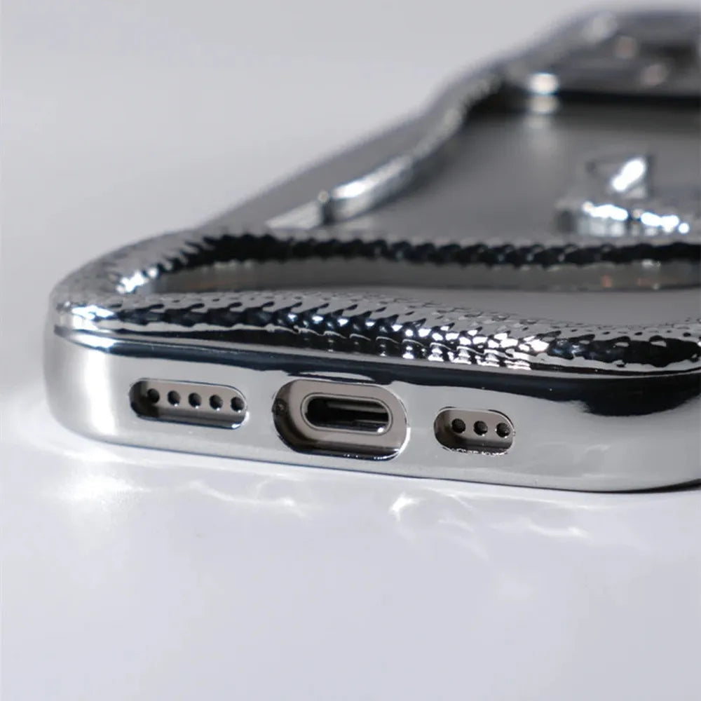 iPhone Case with Snake Pattern and Reinforced Bumper – Matte and Chrome Finish for iPhone 12-17 | Sansoti
