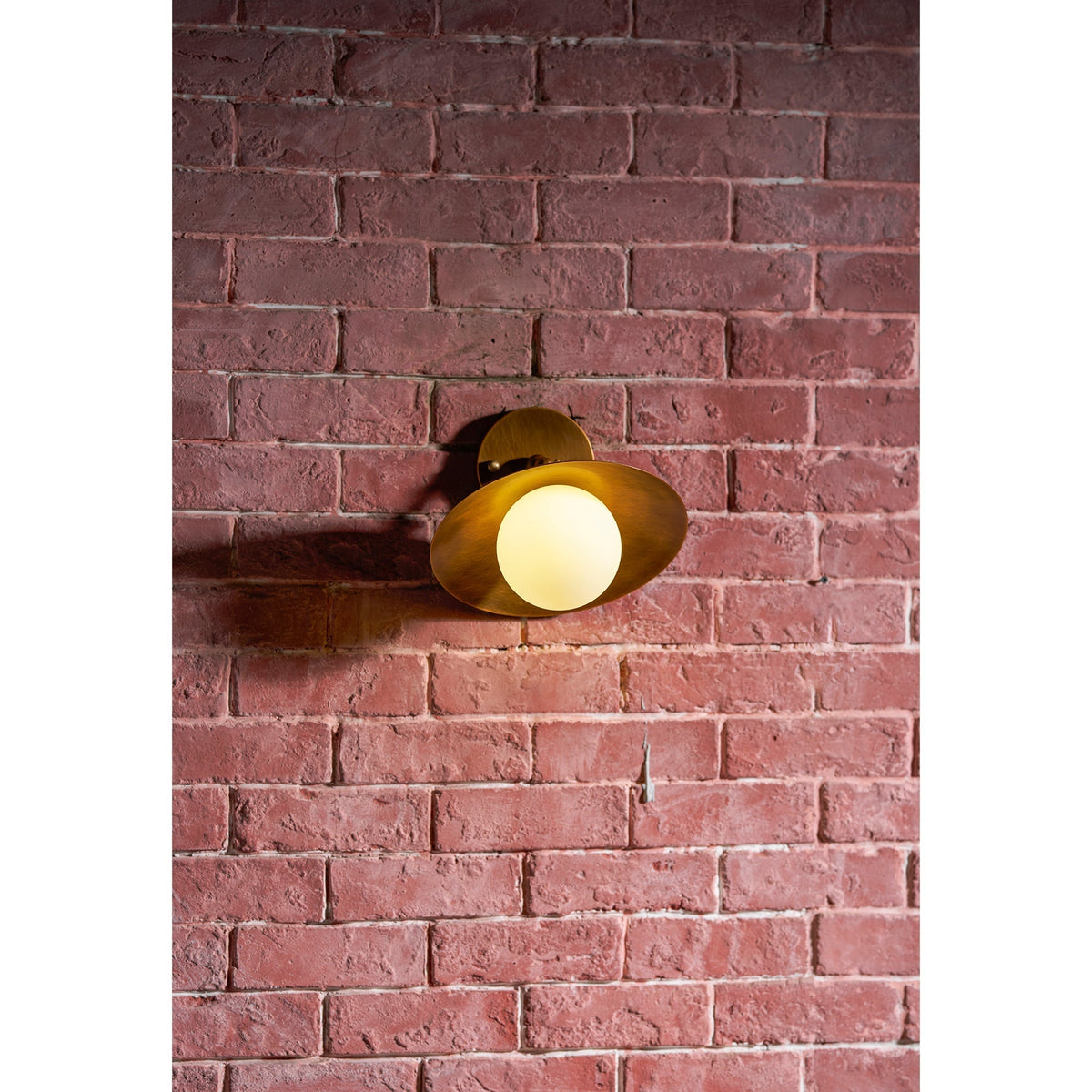 Plafondlamp met Glazen Kap en Messing Afwerking 25,5 cm Luxe Sierverlichting voor Hal Gang en Woonkamer | Sansoti