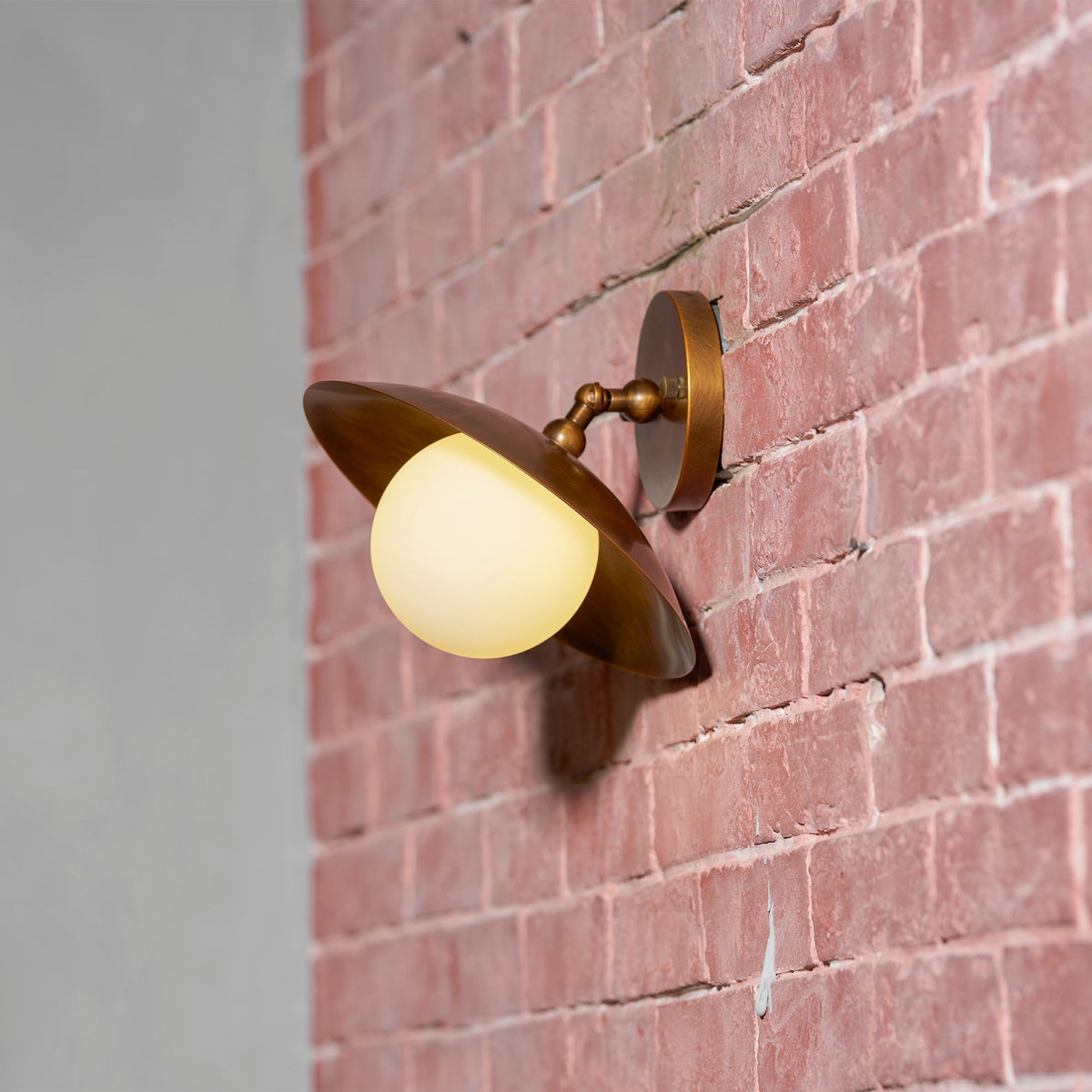 Plafondlamp met Glazen Kap en Messing Afwerking 25,5 cm Luxe Sierverlichting voor Hal Gang en Woonkamer | Sansoti