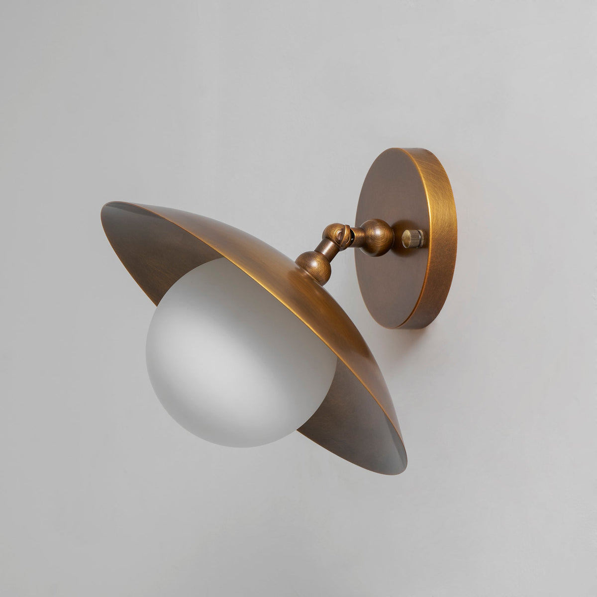 Plafondlamp met Glazen Kap en Messing Afwerking 25,5 cm Luxe Sierverlichting voor Hal Gang en Woonkamer | Sansoti