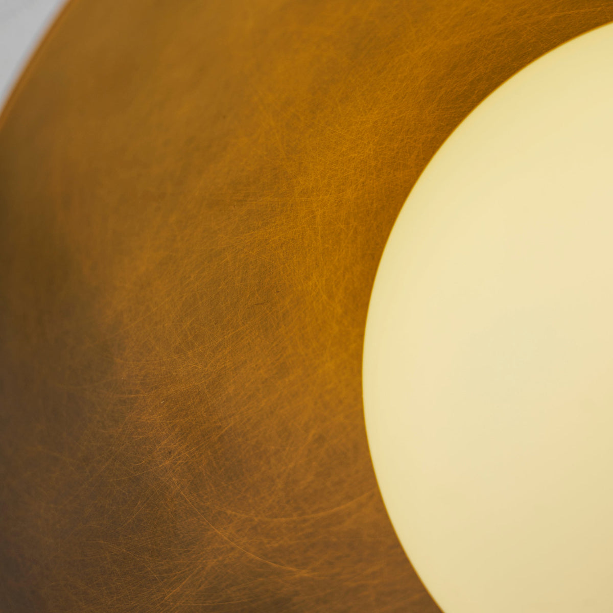 Plafondlamp met Glazen Kap en Messing Afwerking 25,5 cm Luxe Sierverlichting voor Hal Gang en Woonkamer | Sansoti