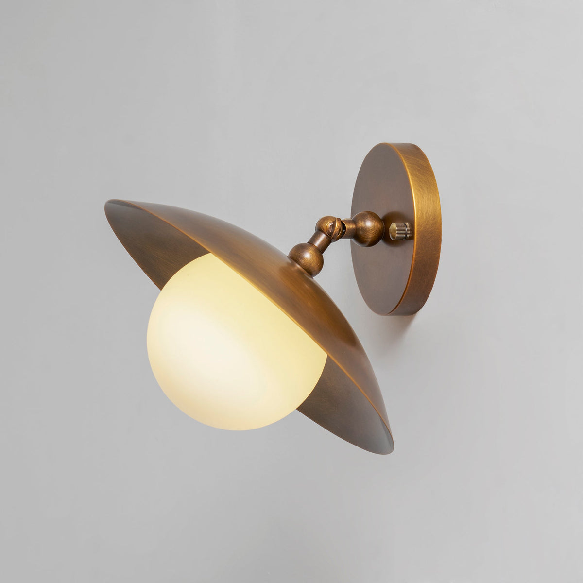 Plafondlamp met Glazen Kap en Messing Afwerking 25,5 cm Luxe Sierverlichting voor Hal Gang en Woonkamer | Sansoti