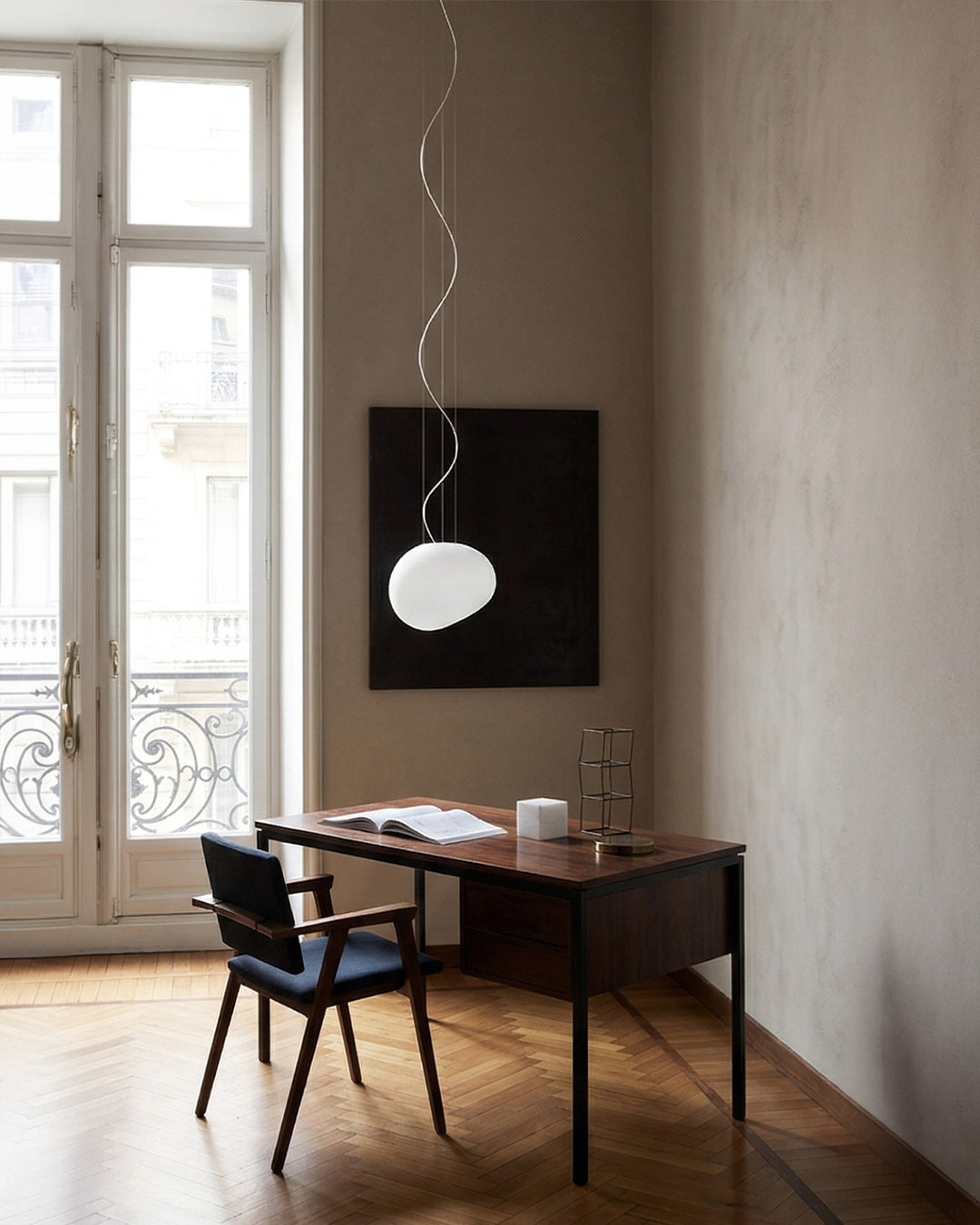 Suspension en verre laitonné soufflé bouche – Design moderne minimaliste avec lumière douce pour salle à manger et salon – 3 tailles disponibles – Blanc chaud 3000K | Sansoti