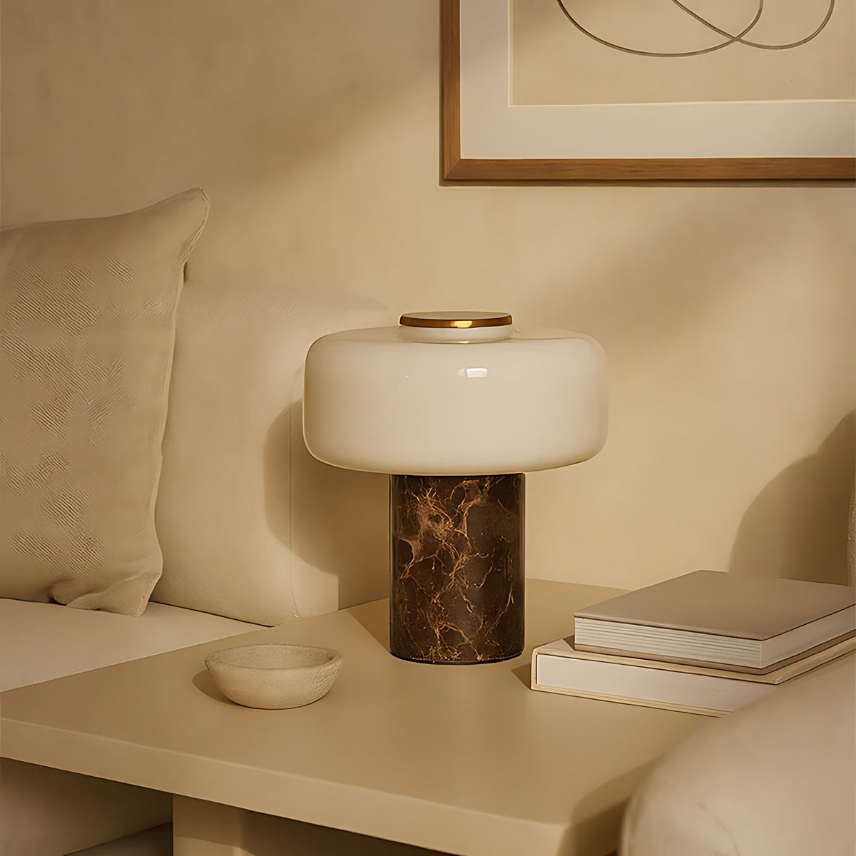 Wiederaufladbare Marmortischlampe mit Opalglas-Schirmchen – Dimmbar Kabelloses Stimmungslicht mit Natursteinbasis für Wohnzimmer Schlafzimmer Luxuriöses Interieur | Sansoti