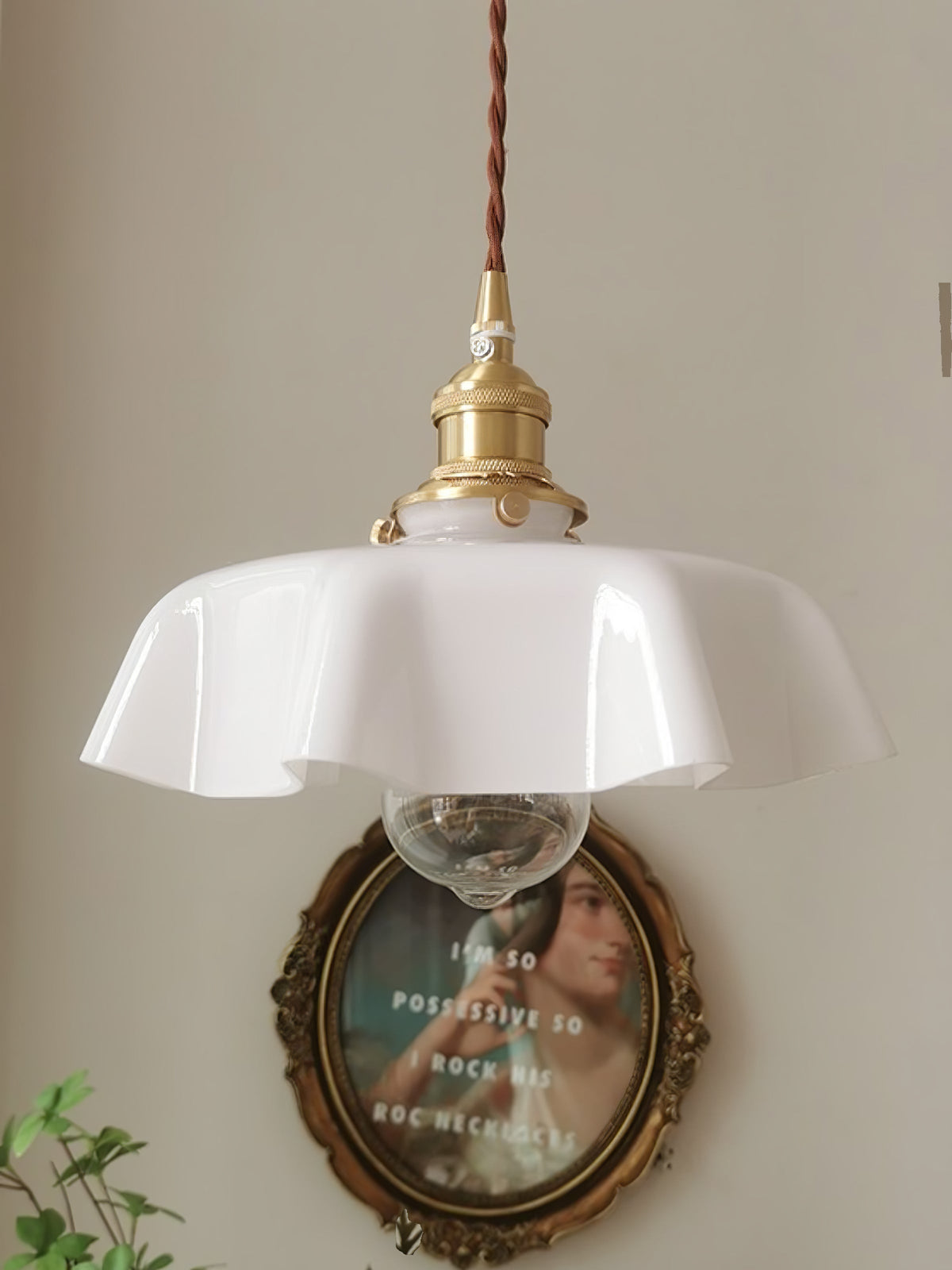 Geplooide Glazen Hanglamp met Messing Armatuur — Vintage Franse Stijl in Wit, Beige, Roze of Blauw — Verstelbare Kabel 150 cm | Sansoti
