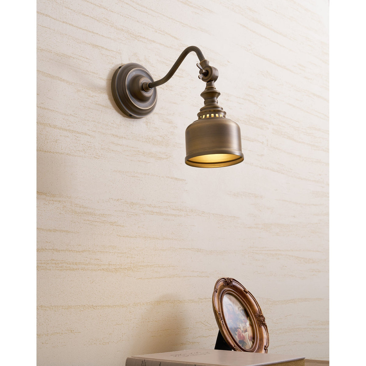 Adjustable Wall Lamp Reading Light Antique Brass Bronze Swan-Neck Style Bedroom Living Room Interior Lighting | Sansoti