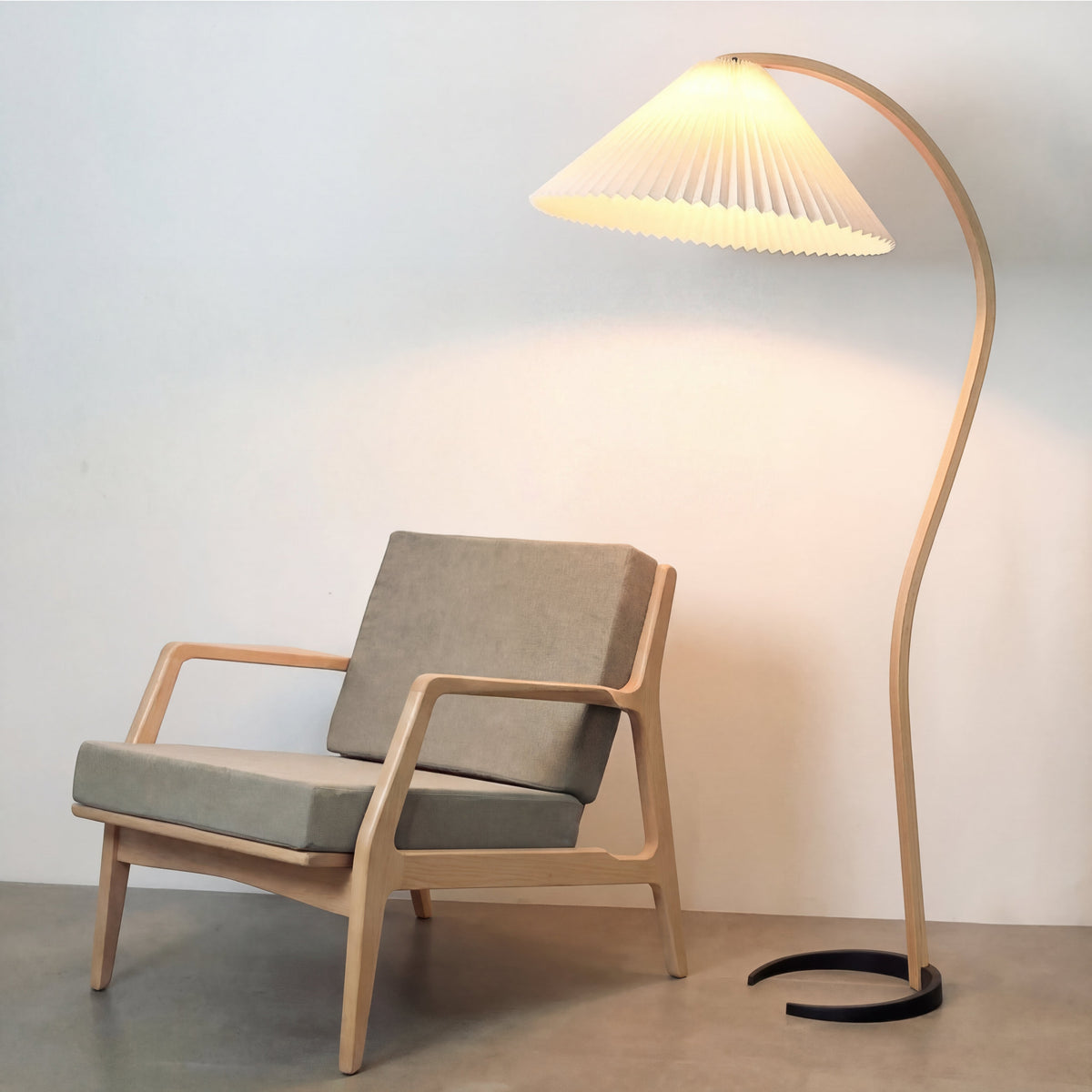 Lampadaire Caprani bois de hêtre lin Ø75xH59 pouces salon éclairage design scandinave lampe arche lampe de lecture | Sansoti