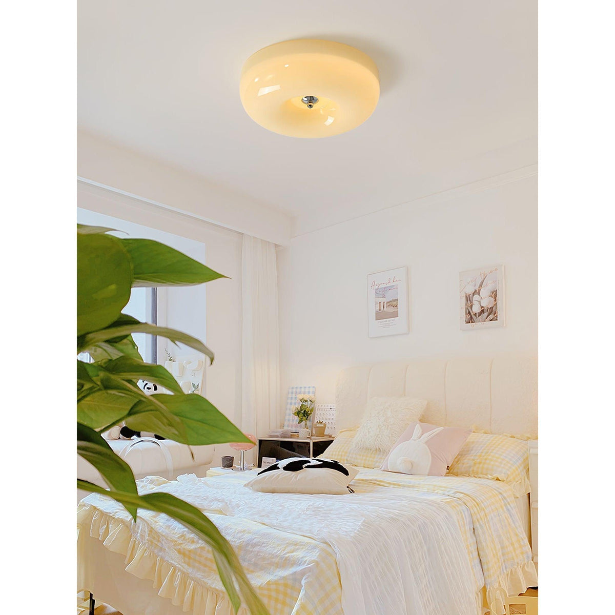 Glas-Deckenleuchte mit integrierter LED-Beleuchtung für moderne Wohn-, Schlaf- und Flurbereiche | Sansoti