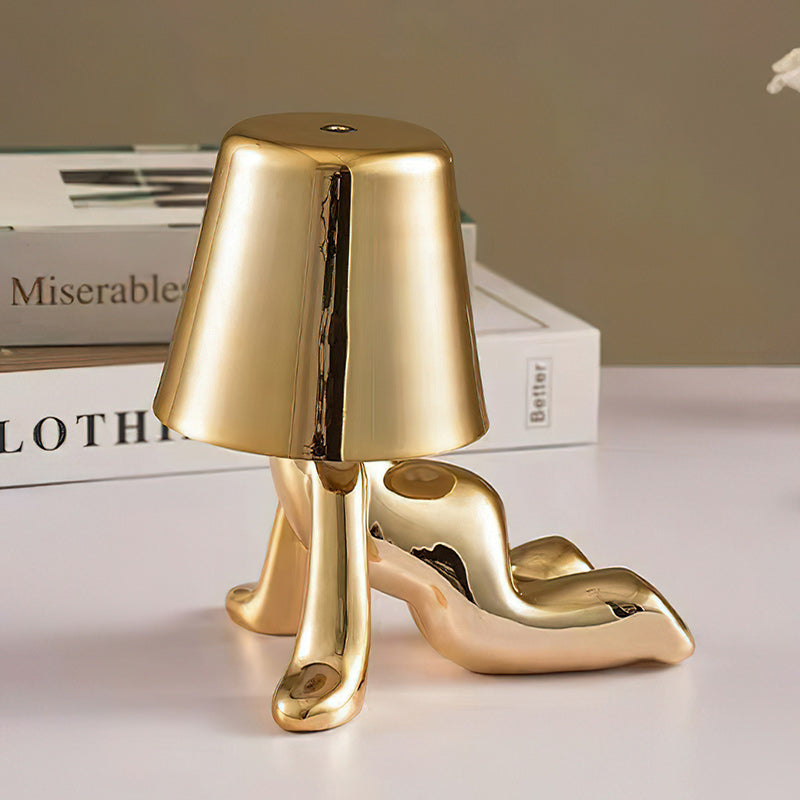 Lampe de table moderne avec sculpture – frères dorés avec batterie intégrée et LED – éclairage artistique pour salon, chambre et bureau | Sansoti