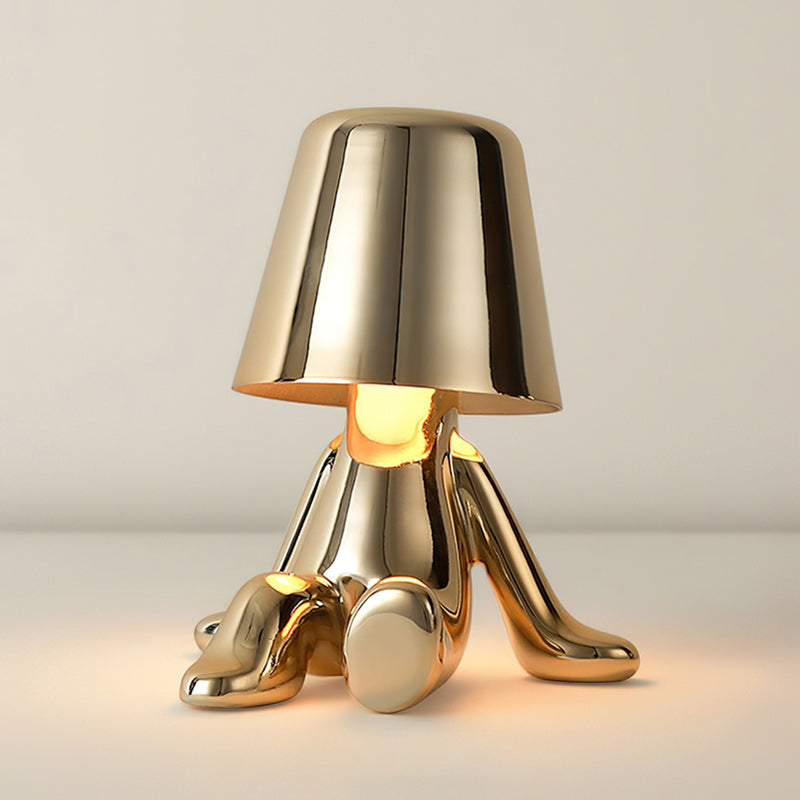 Lampe de table moderne avec sculpture – frères dorés avec batterie intégrée et LED – éclairage artistique pour salon, chambre et bureau | Sansoti