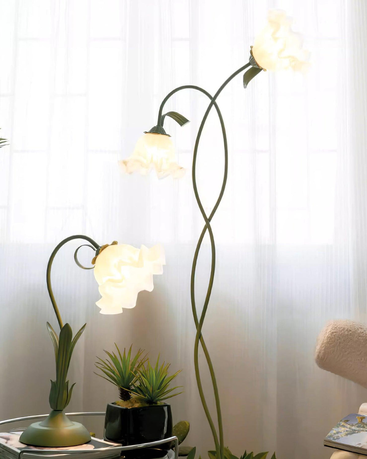 Stehlampe Blumen-Design Grün Weiß Metall 170cm 2-3-flammig LED Stimmungslicht Wohnzimmer Schlafzimmer | Sansoti