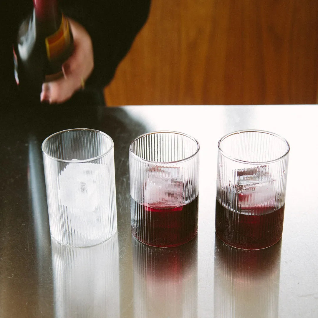 Geriffeltes Trinkglas Geripptes Glas Klassisch 300ml 400ml Transparent Tisch Geschenk | Sansoti