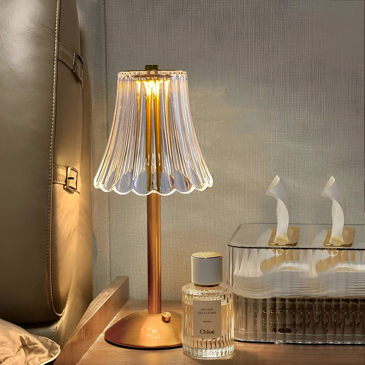 Wireless Vintage Table Lamp with Glass – Rechargeable Ambient Lighting for Living & Bedroom | Sansoti