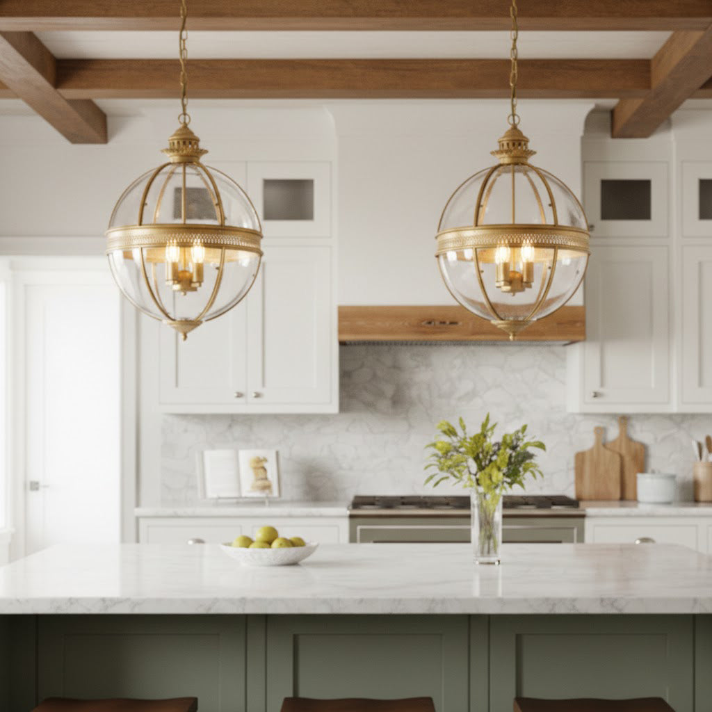 Barokowa lampa wisząca ze szklanymi kloszami i złotym wykończeniem – luksusowy designerski żyrandol 3-punktowy | Sansoti