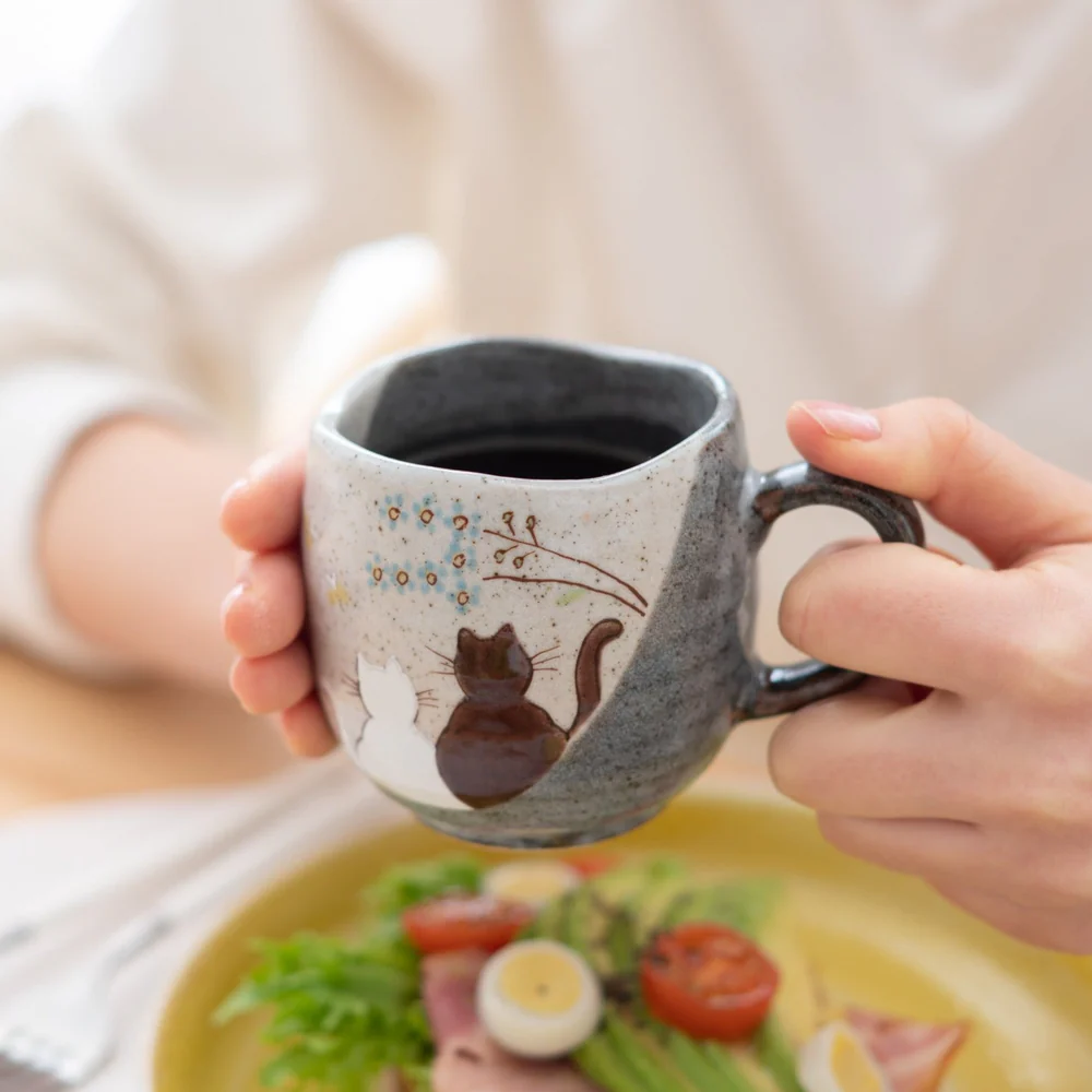 Tasse en Céramique Japonaise Kutani Peinte à la Main avec Chats | Tasse à Thé Artisanale 8cm | Sansoti