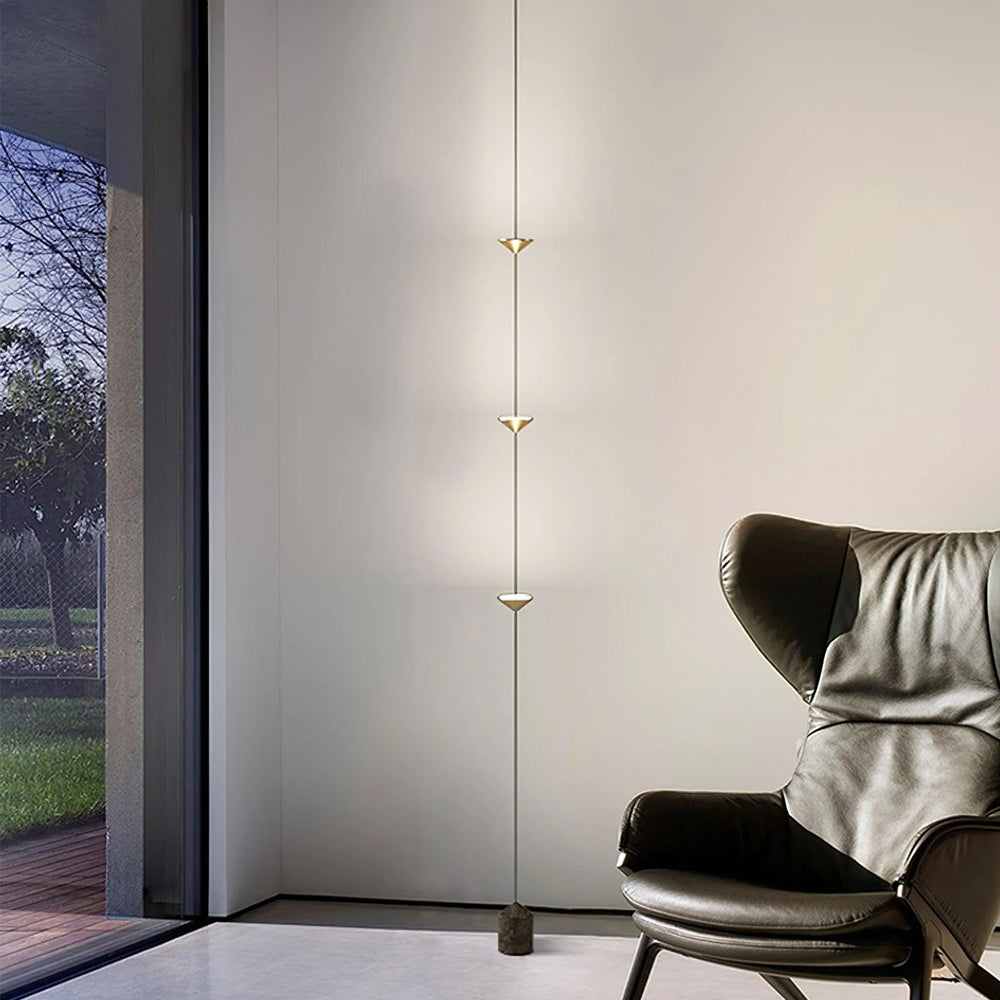 Sculpturale Hanglamp met Drie Conische Kappen Natuurstenen Voetstuk LED Warm Licht Modern Design Woonkamer | Sansoti