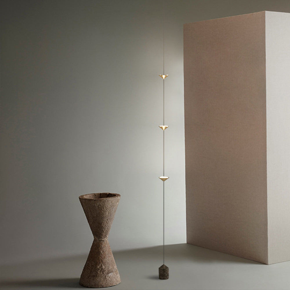Sculpturale Hanglamp met Drie Conische Kappen Natuurstenen Voetstuk LED Warm Licht Modern Design Woonkamer | Sansoti