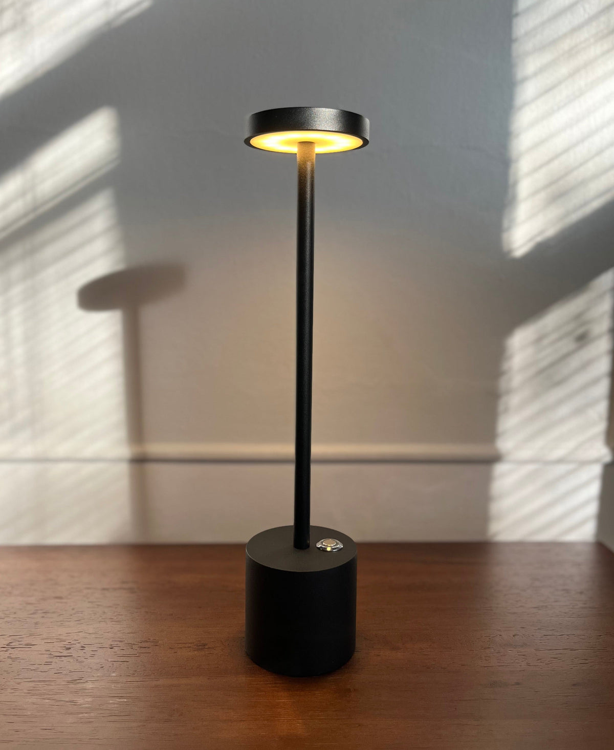 Lampe de Table Sans Fil Rechargeable LED Aluminium Dimmable IP54 Extérieur Intérieur Terrasse | Sansoti