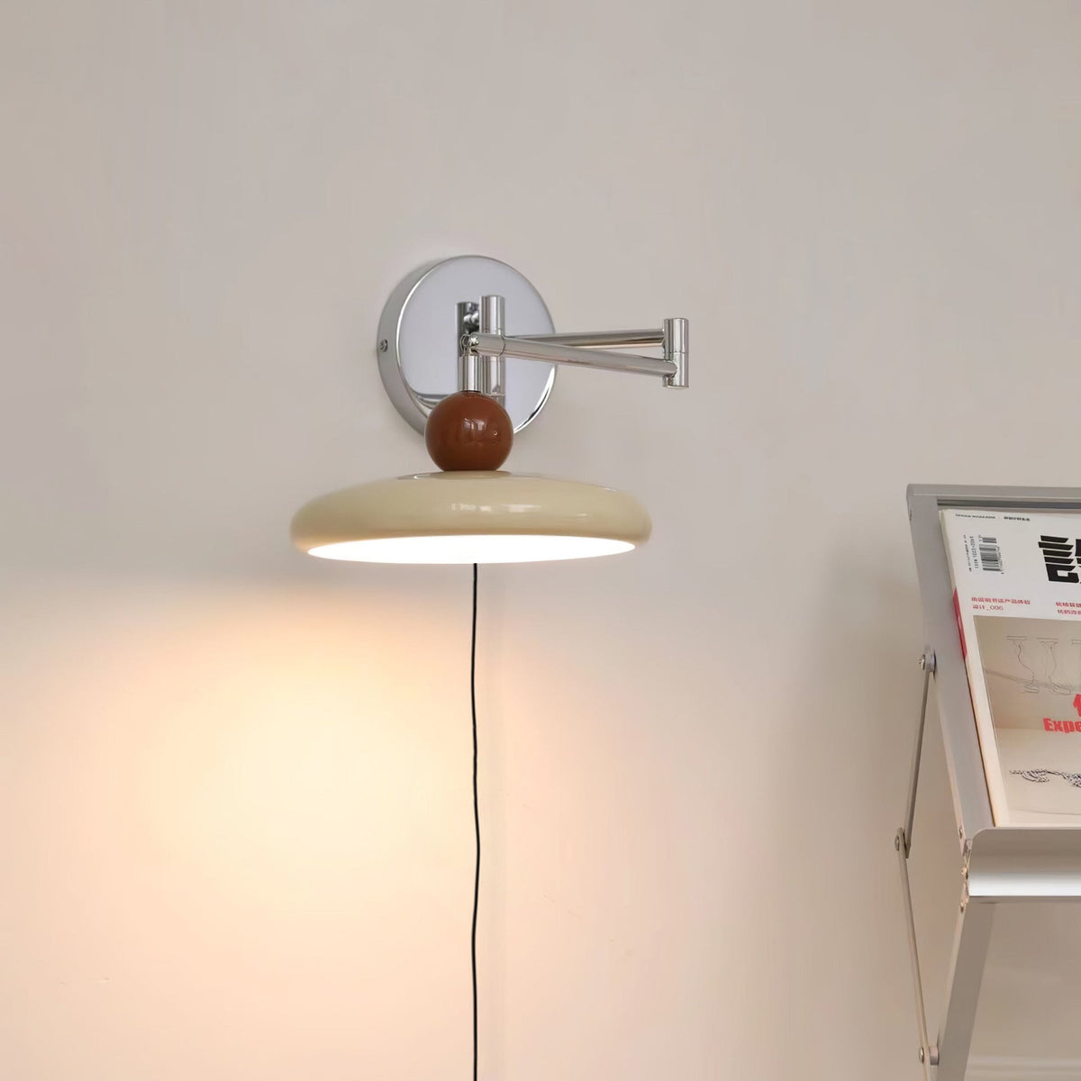 Round Plug-In Wall Light – Scandinavian Design with Integrated LED and 3 Color Temperatures | Sansoti