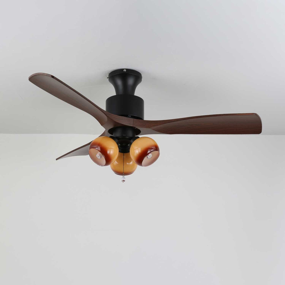 Vintage Deckenventilator mit Beleuchtung — Glasschirm & Fernbedienung | Sansoti