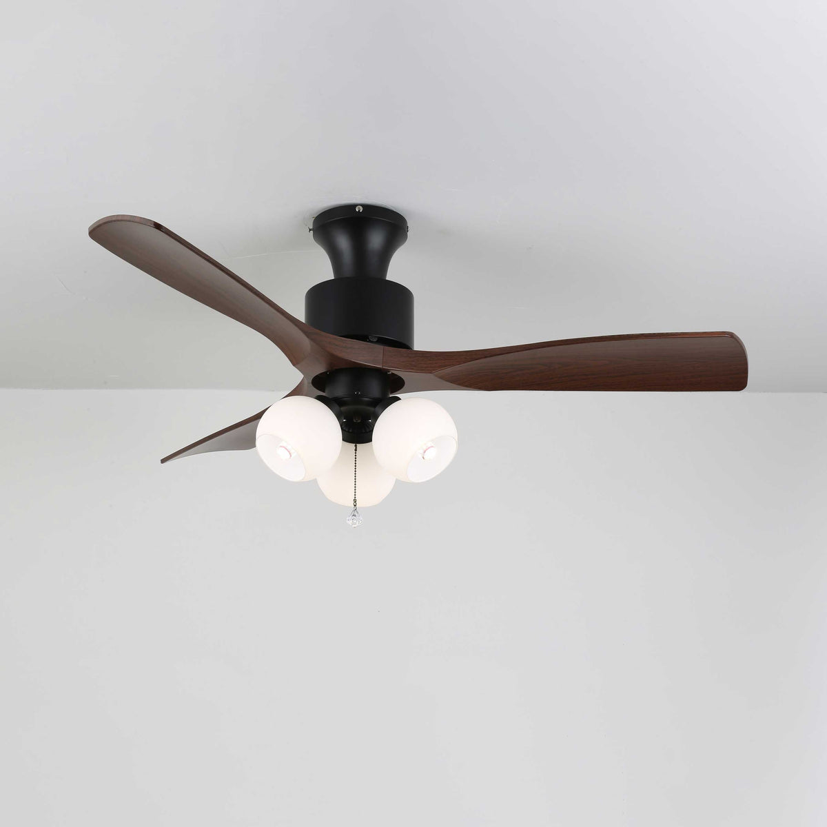 Vintage Deckenventilator mit Beleuchtung — Glasschirm & Fernbedienung | Sansoti