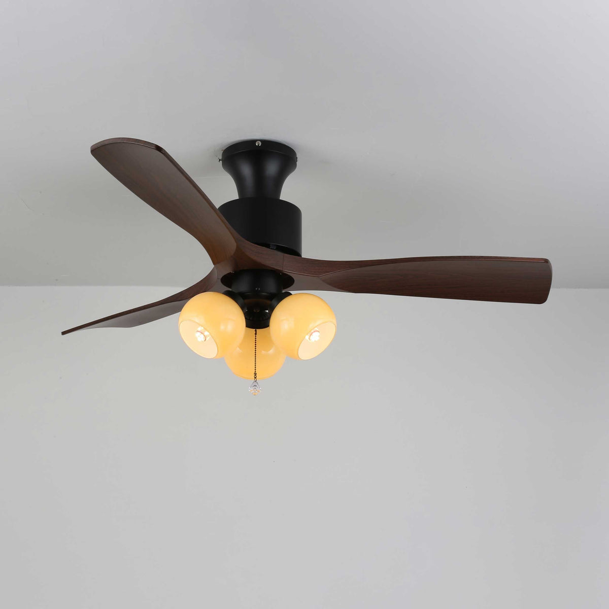 Vintage Deckenventilator mit Beleuchtung — Glasschirm & Fernbedienung | Sansoti