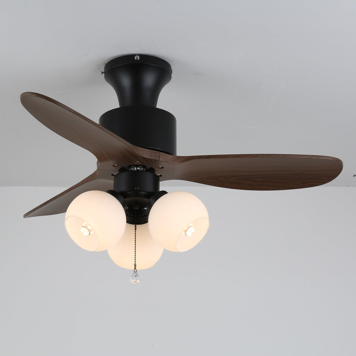 Vintage Deckenventilator mit Beleuchtung — Glasschirm & Fernbedienung | Sansoti