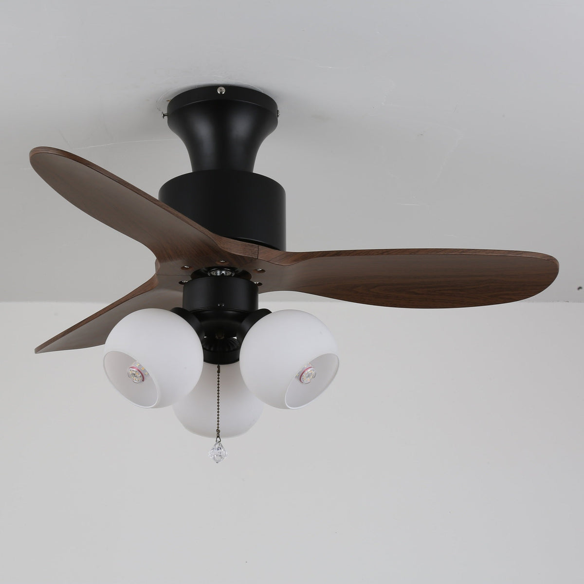 Vintage Deckenventilator mit Beleuchtung — Glasschirm & Fernbedienung | Sansoti