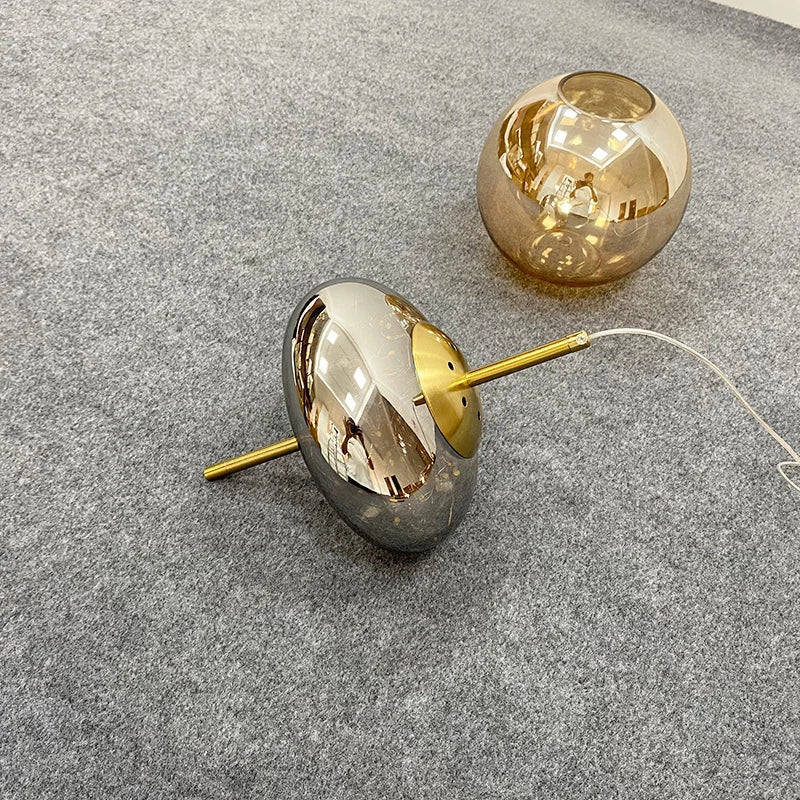 Glas-Pendelleuchte LIV mit rauchiger Oberfläche und warmweißem Licht – skandinavisches Design mit handgefertigtem Glas – 3 Größen verfügbar | Sansoti