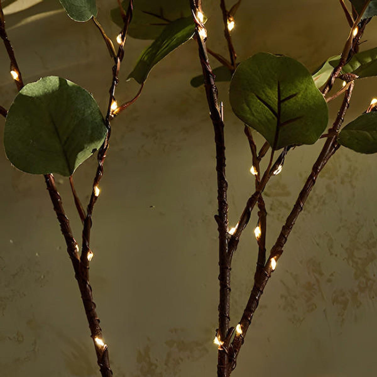 Beleuchtete Dekorationszweige LED olivgrün 70cm Batterie warmes Licht für Vase und Garten | Sansoti