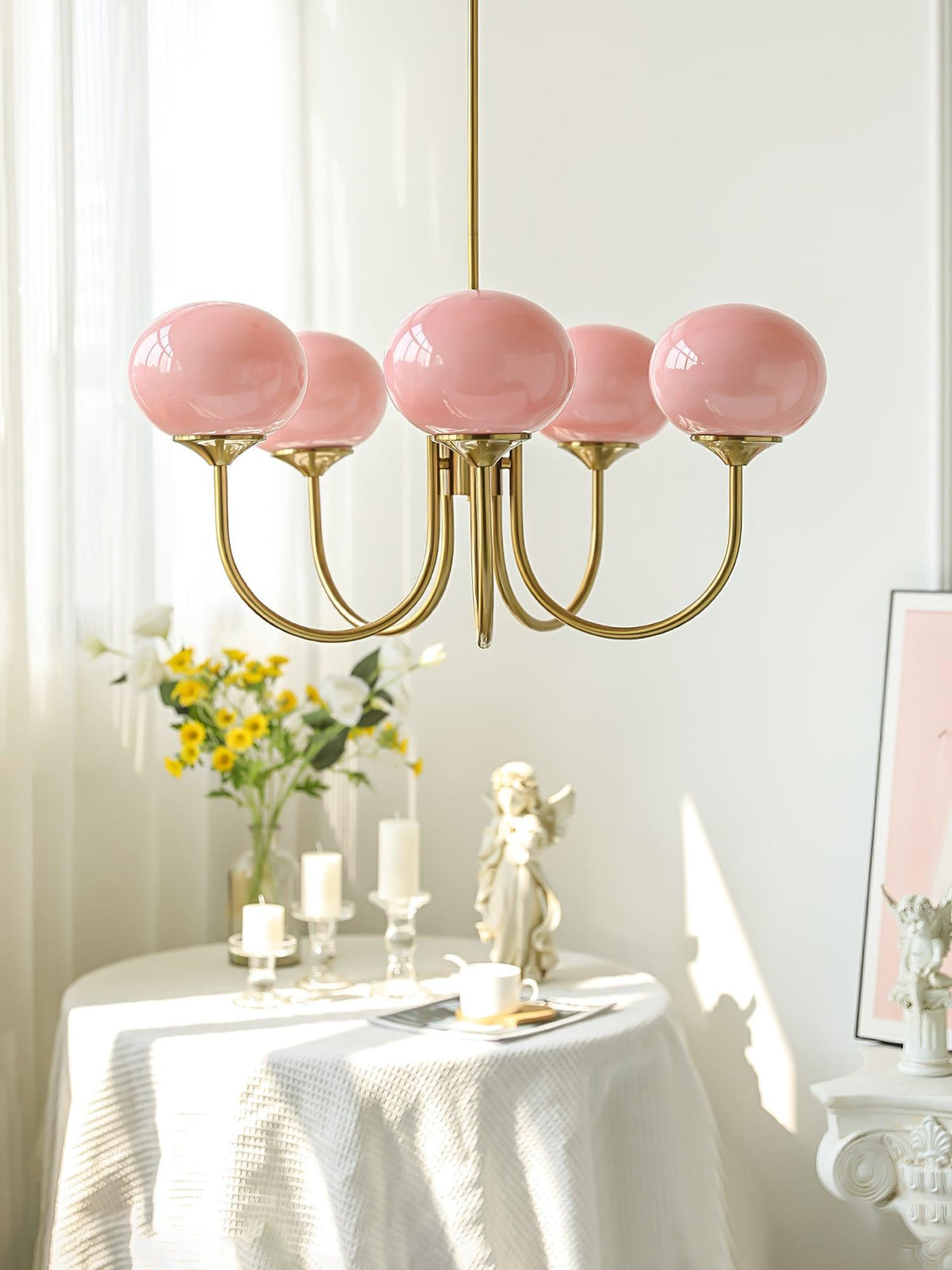 Glas Kronleuchter mit rosa, weißen oder cremefarbenen Kugeln und goldenem oder chromfarbenem Gestell, moderner Design-Kronleuchter mit 3 oder 5 Lichtpunkten für Wohnzimmer und Esszimmer | Sansoti