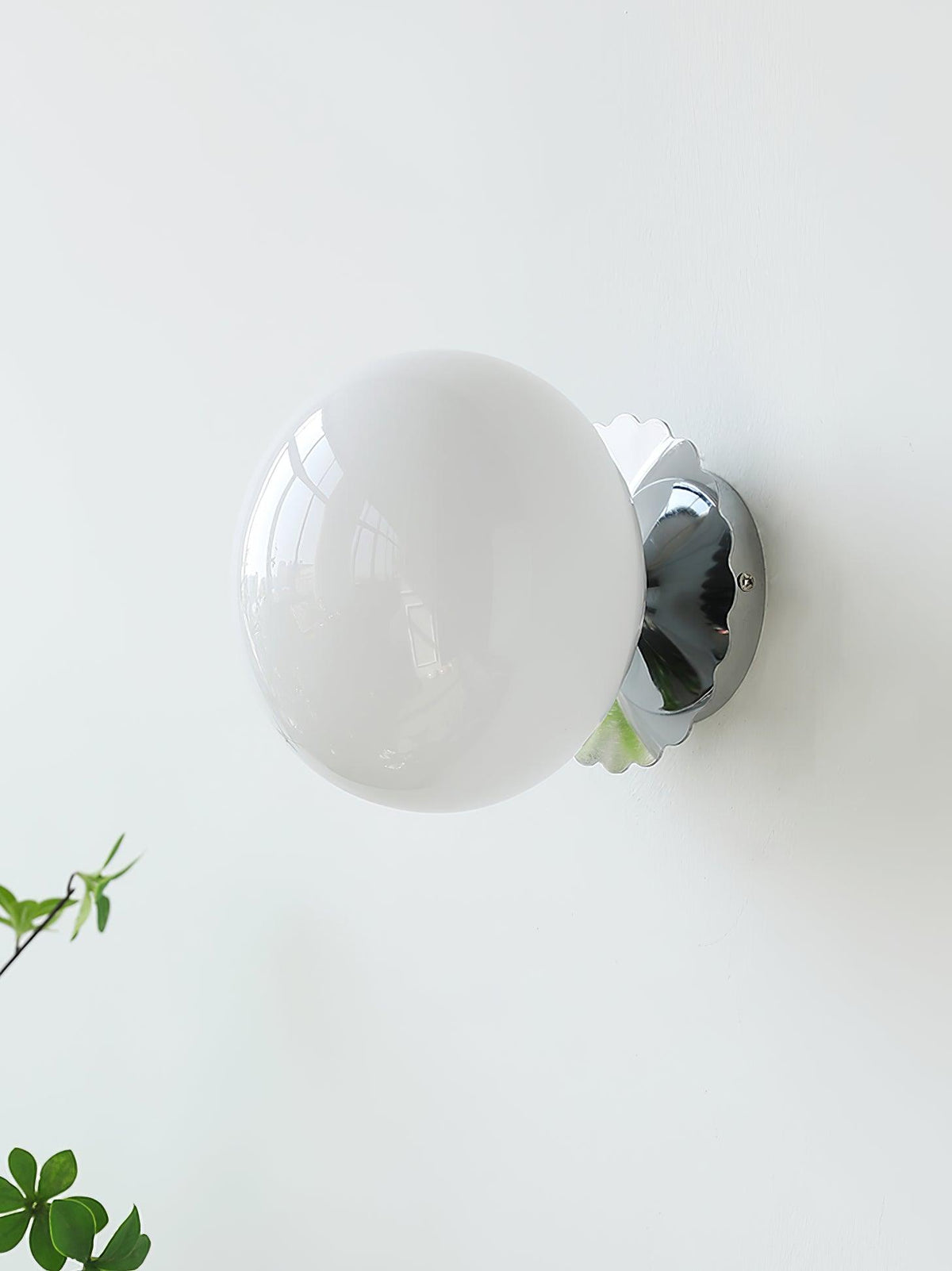 Glass wall lamp with colored diffuser – Dimmable wall & ceiling convertible fixture | Sansoti