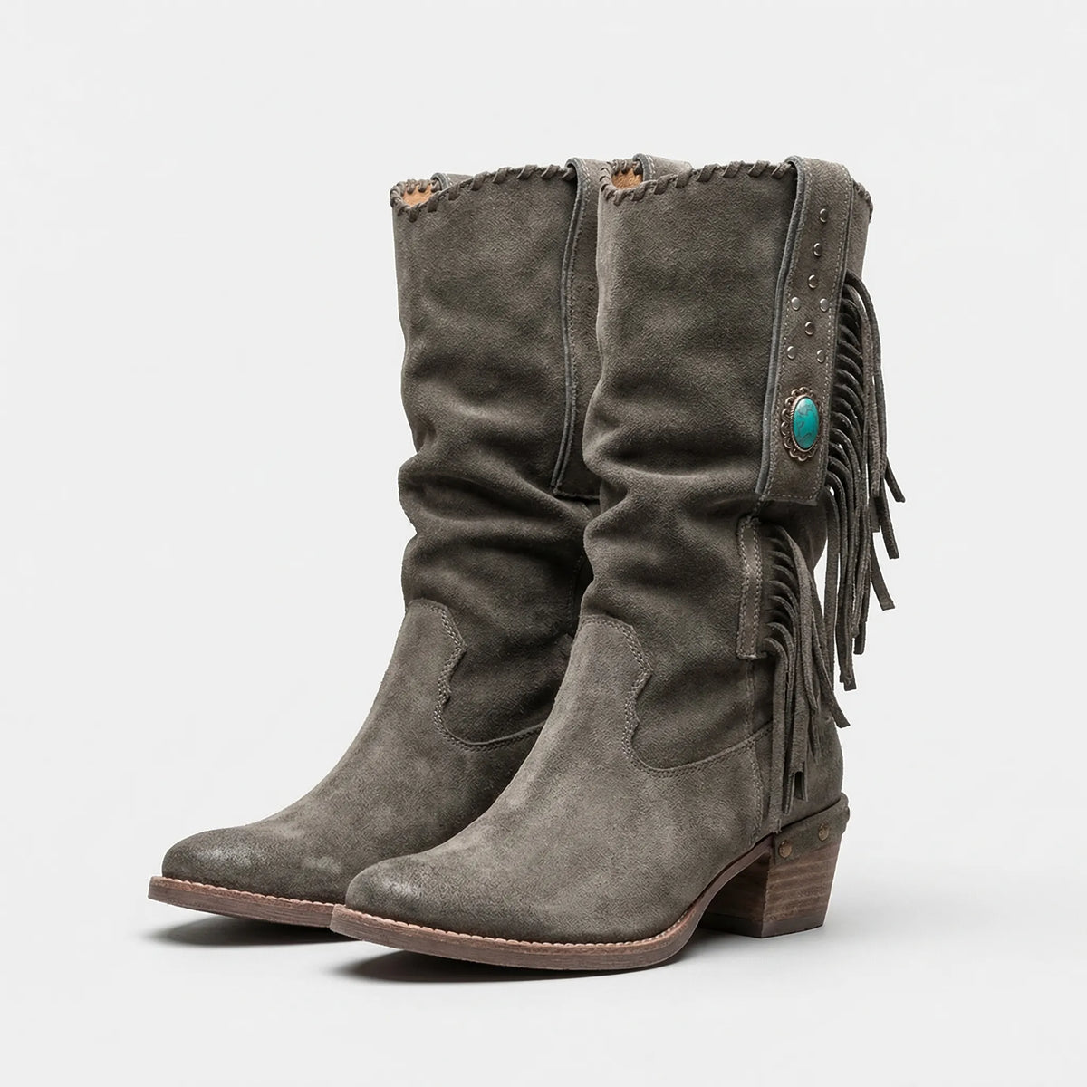 Bottes western en cuir avec franges et pierre turquoise, sous le genou, pour des looks bohèmes, décontractés et de festival | Sansoti