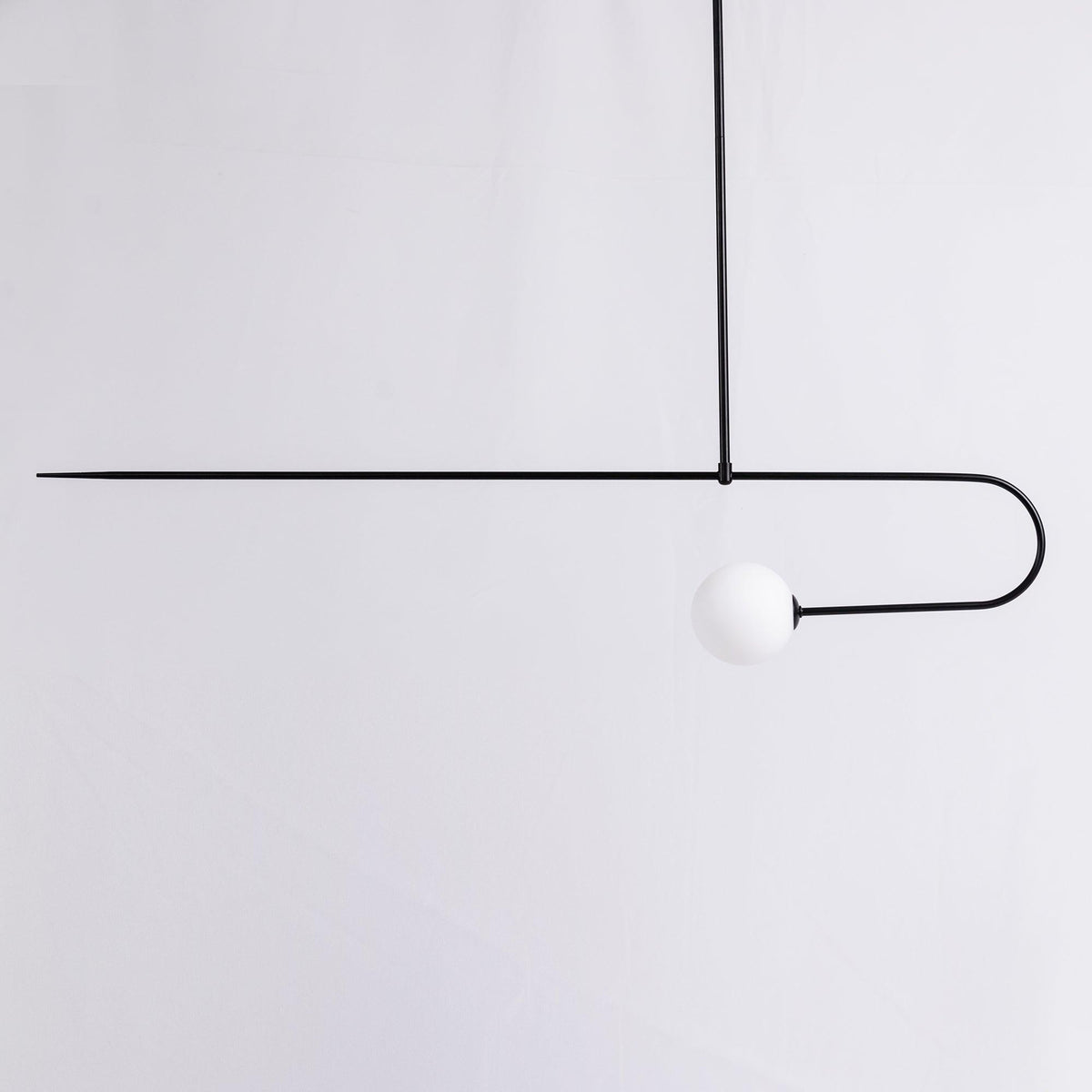 Mobile Deckenleuchte mit Glaskugeln – modernes Design in Messing oder Schwarz – 9 Konfigurationen – G9- und G4-Fassung | Sansoti
