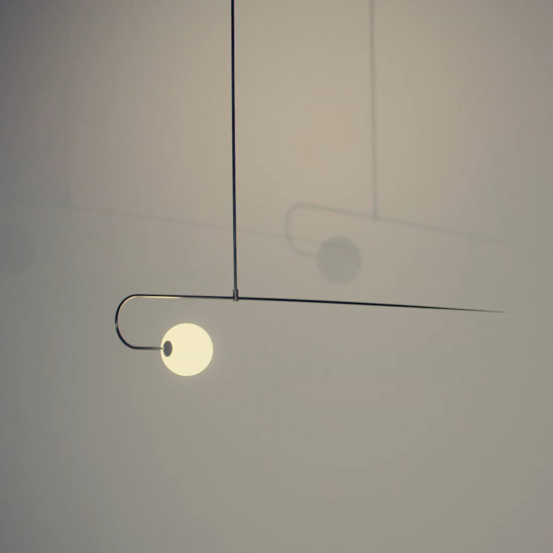 Mobile Deckenleuchte mit Glaskugeln – modernes Design in Messing oder Schwarz – 9 Konfigurationen – G9- und G4-Fassung | Sansoti