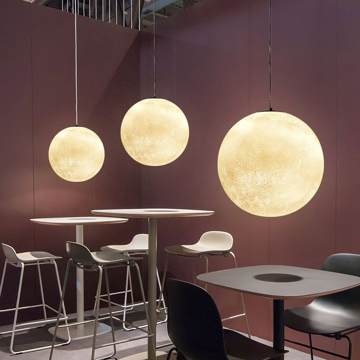 Suspension Lune – Texture Réaliste – 8 Tailles Disponibles – Boule de Lune Romantique pour Chambre Salle à Manger Chambre d’Enfant – Lumière Chaude Dimmable – Adaptateur Plafond Incliné Inclus | Sansoti