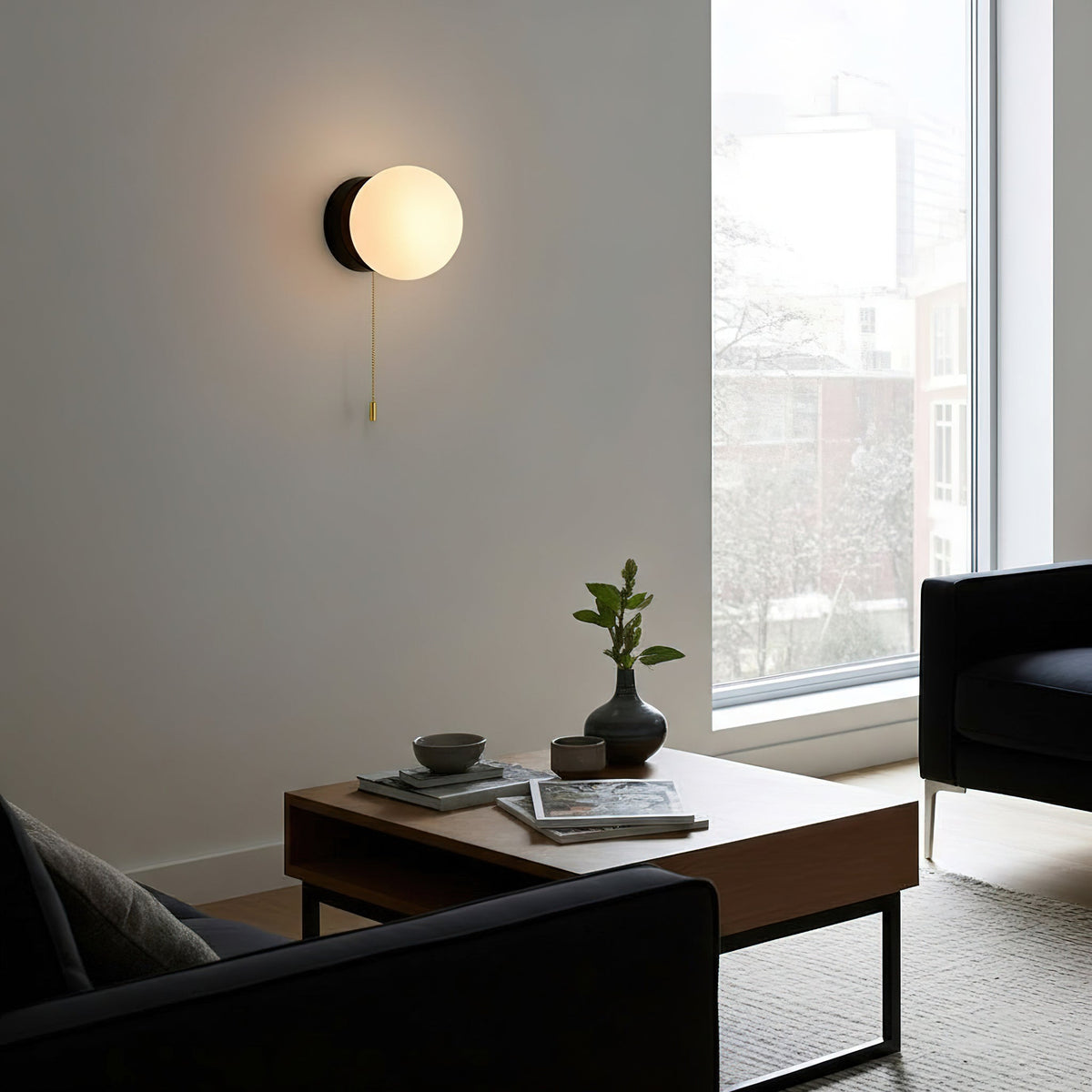 Applique murale en verre design scandinave avec abat-jour sphérique en verre blanc douille G9 compact & moderne ambiance pour chambre couloir | Sansoti