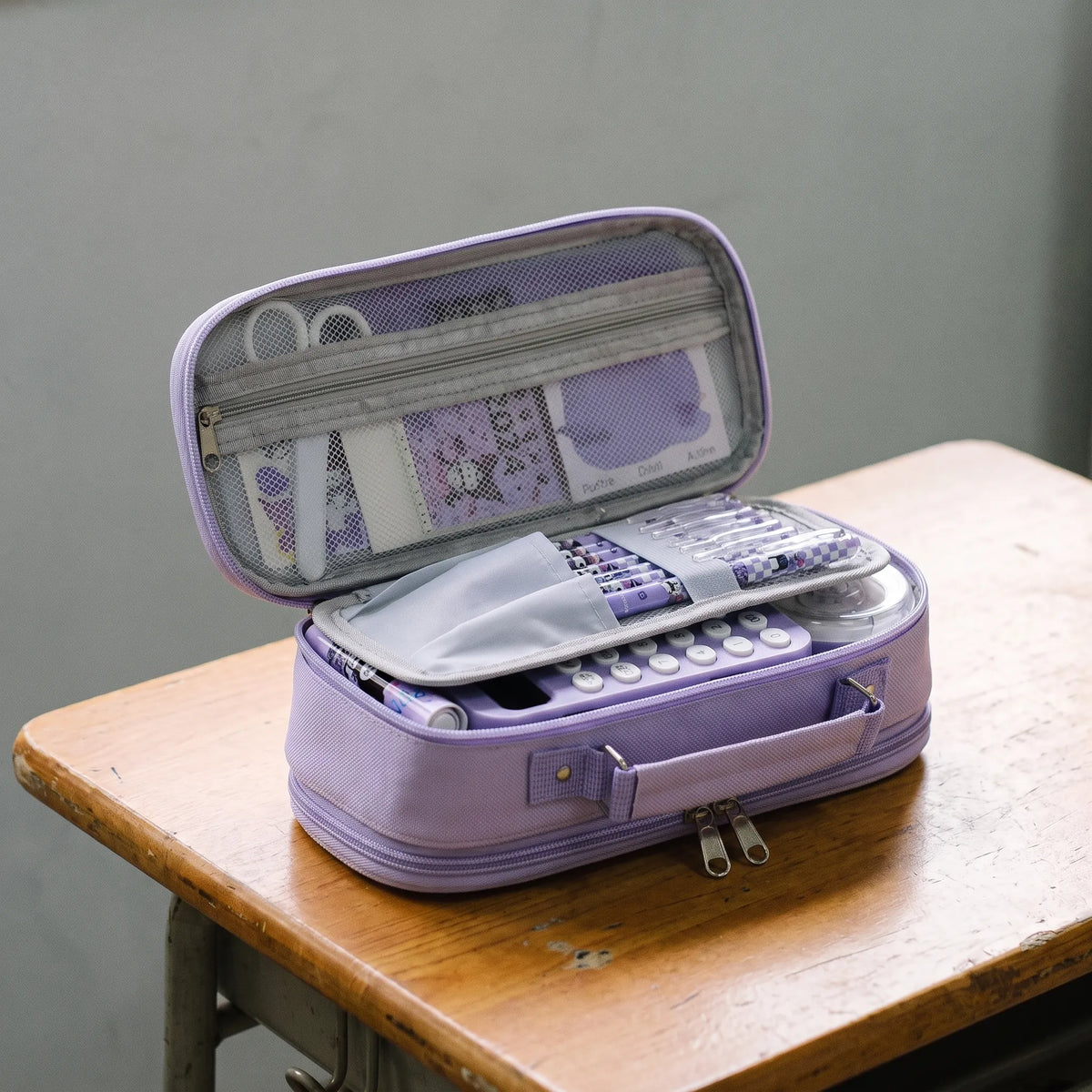 Trousse à compartiments et fermeture éclair pour ranger soigneusement le matériel scolaire et les fournitures de bureau | Sansoti