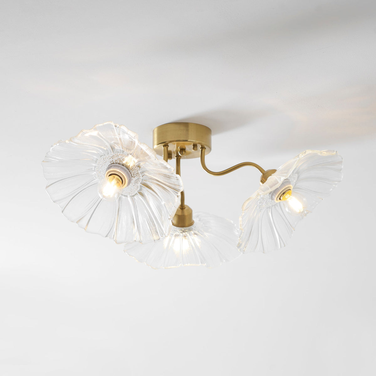 Glass Ceiling Lamp with Leaf Motif – 3, 5 or 6 Light Points – Golden Fixture with Clear or Pink Frosted Glass | Sansoti