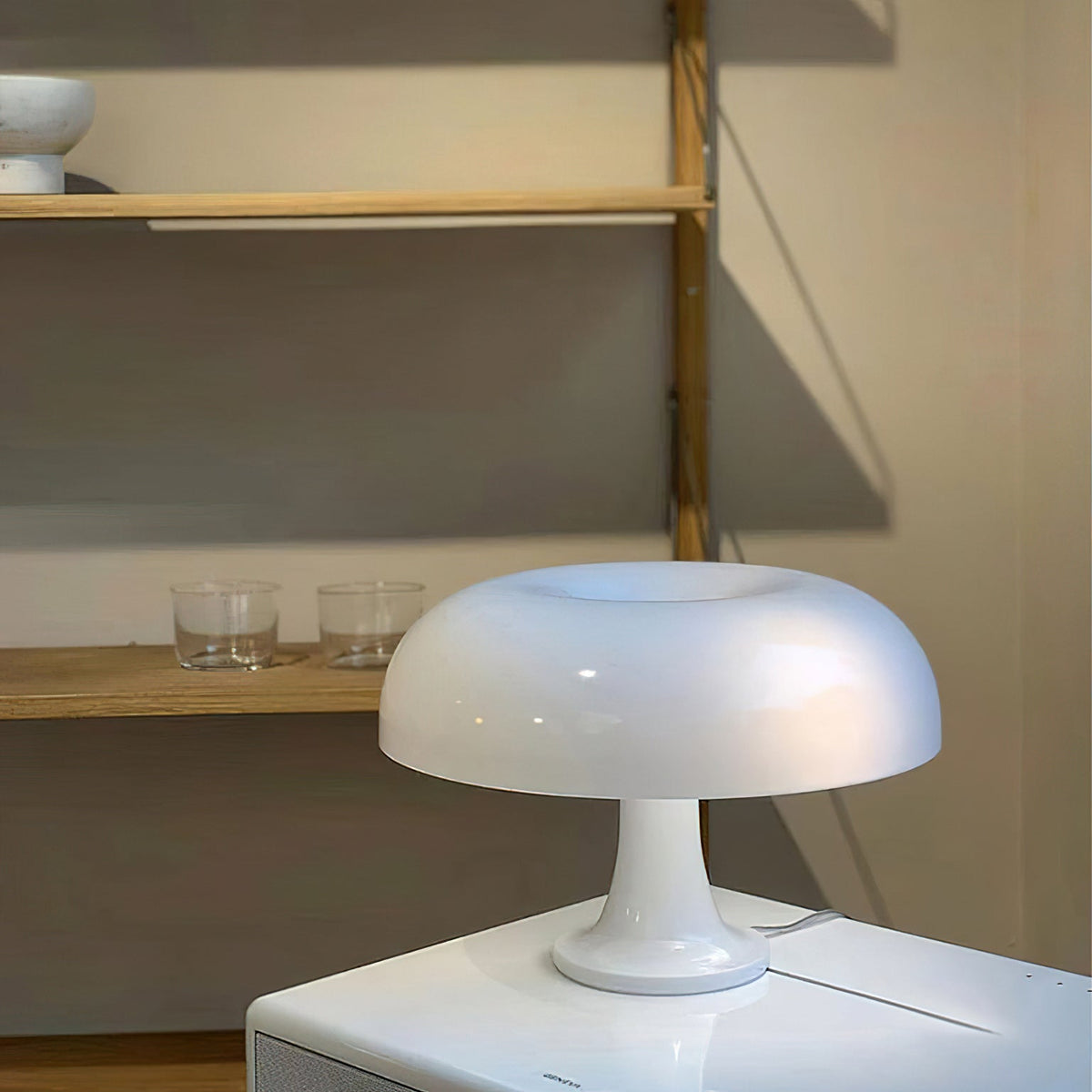 Mushroom-Shaped Table Lamp with 4 Light Sources and Dimmed Retro Atmosphere | Sansoti